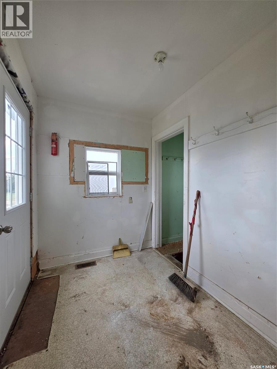 163 Wallace Street, Mankota, Saskatchewan  S0H 2W0 - Photo 15 - SK018540