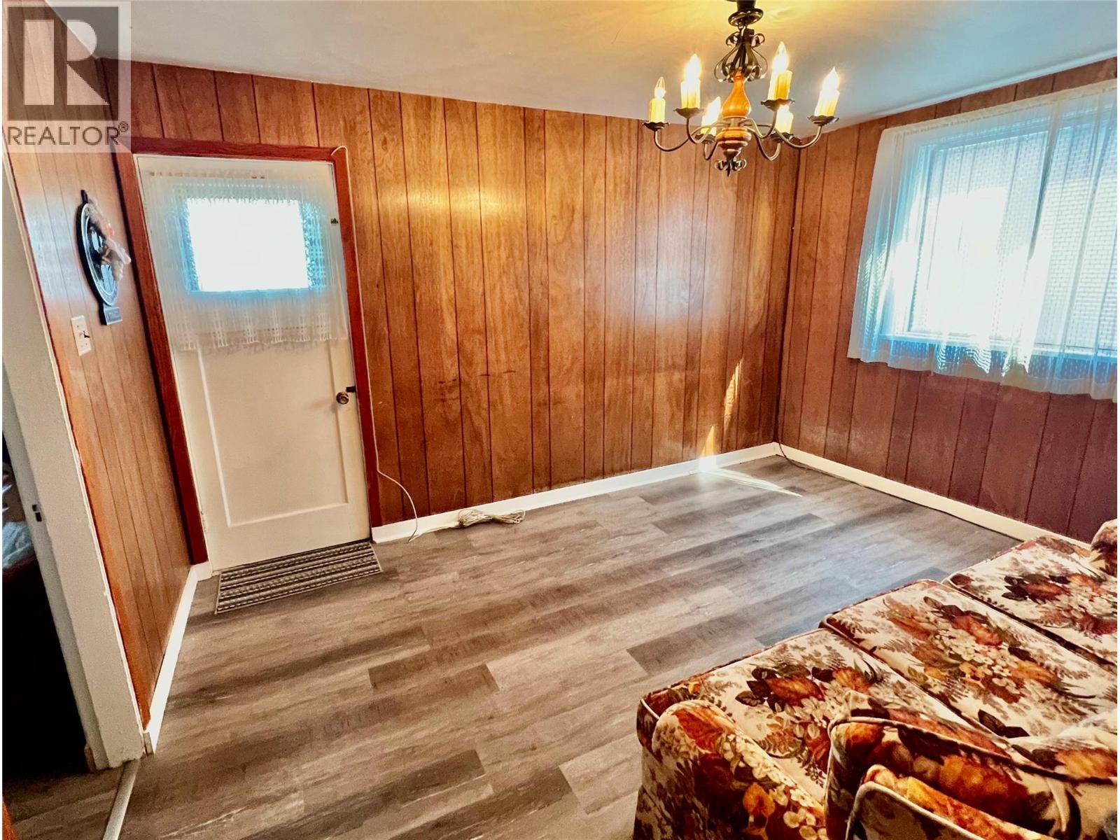 930 Milligan Avenue, Trail, British Columbia  V1R 3H7 - Photo 17 - 10363202