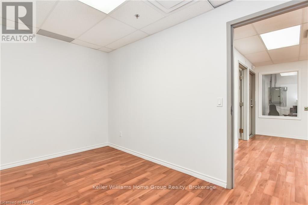 108 - 1083 Gordon Street, Guelph, Ontario  N1G 0E8 - Photo 4 - X12410681