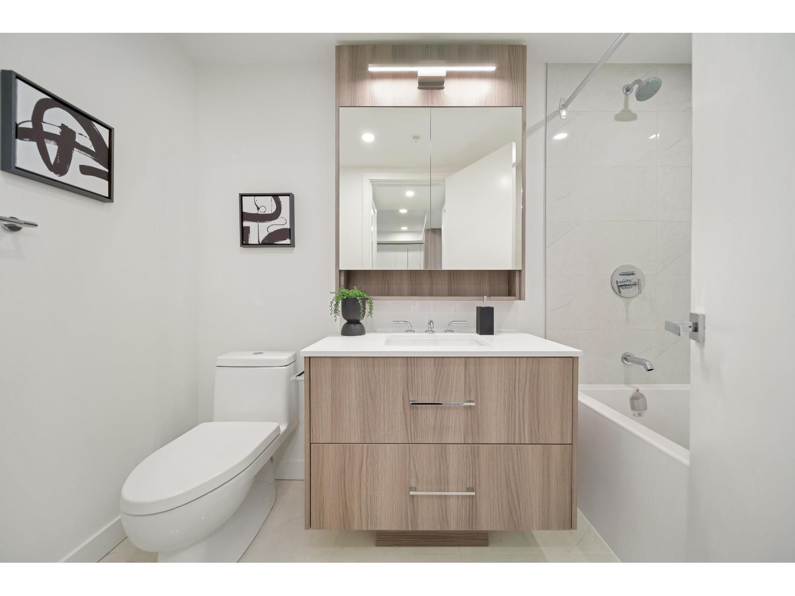 1808 9675 King George Boulevard, Surrey, British Columbia  V3T 2V3 - Photo 19 - R3048317