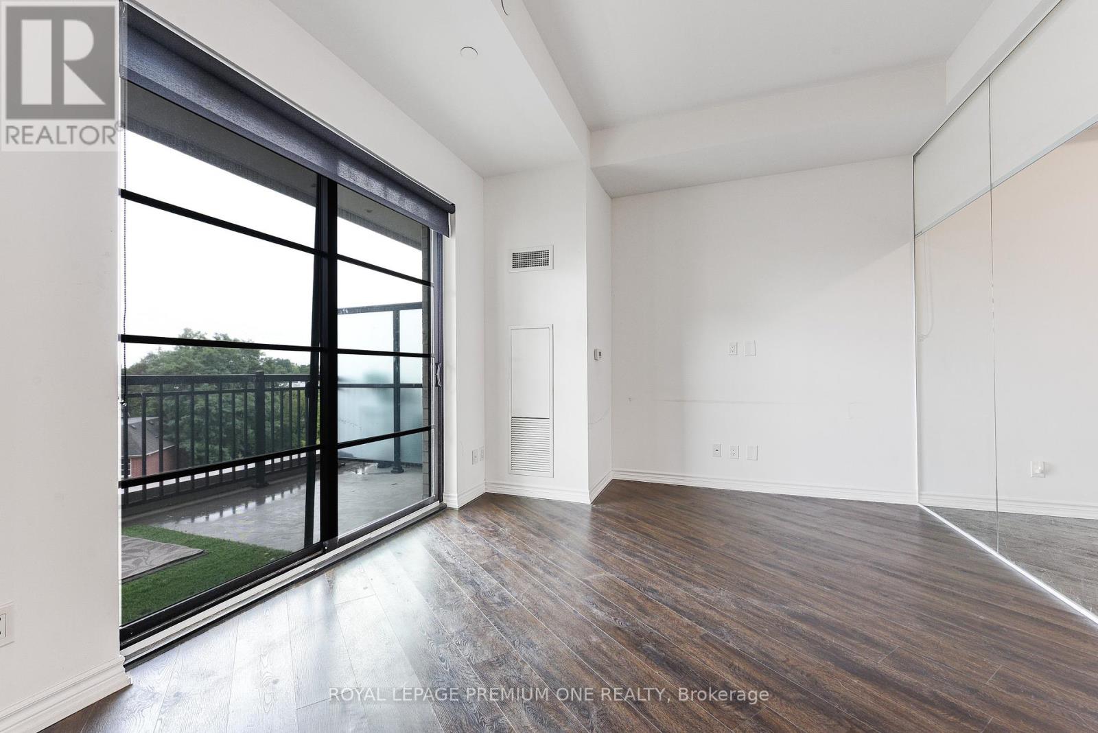 516 - 571 Prince Edward Drive N, Toronto, Ontario  M8X 0A1 - Photo 30 - W12410647