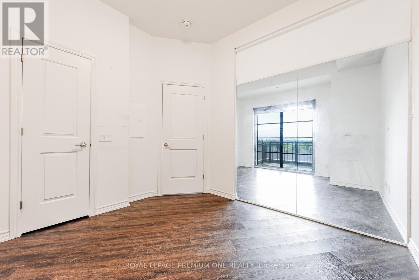 516 - 571 Prince Edward Drive N, Toronto, Ontario  M8X 0A1 - Photo 32 - W12410647