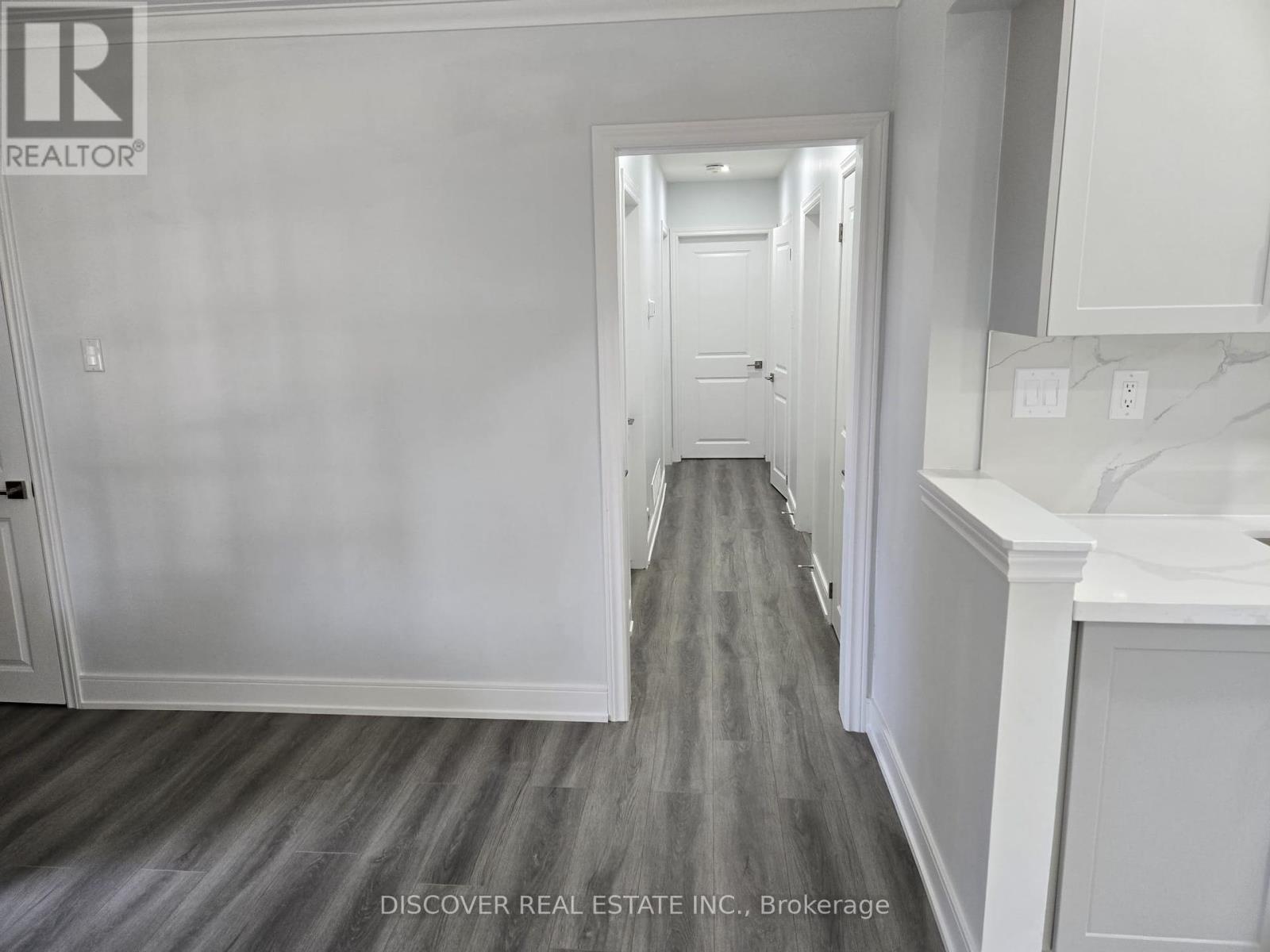 Ground Floor Only - 186 Floradale Drive, Mississauga, Ontario  L5B 1G3 - Photo 35 - W12410657