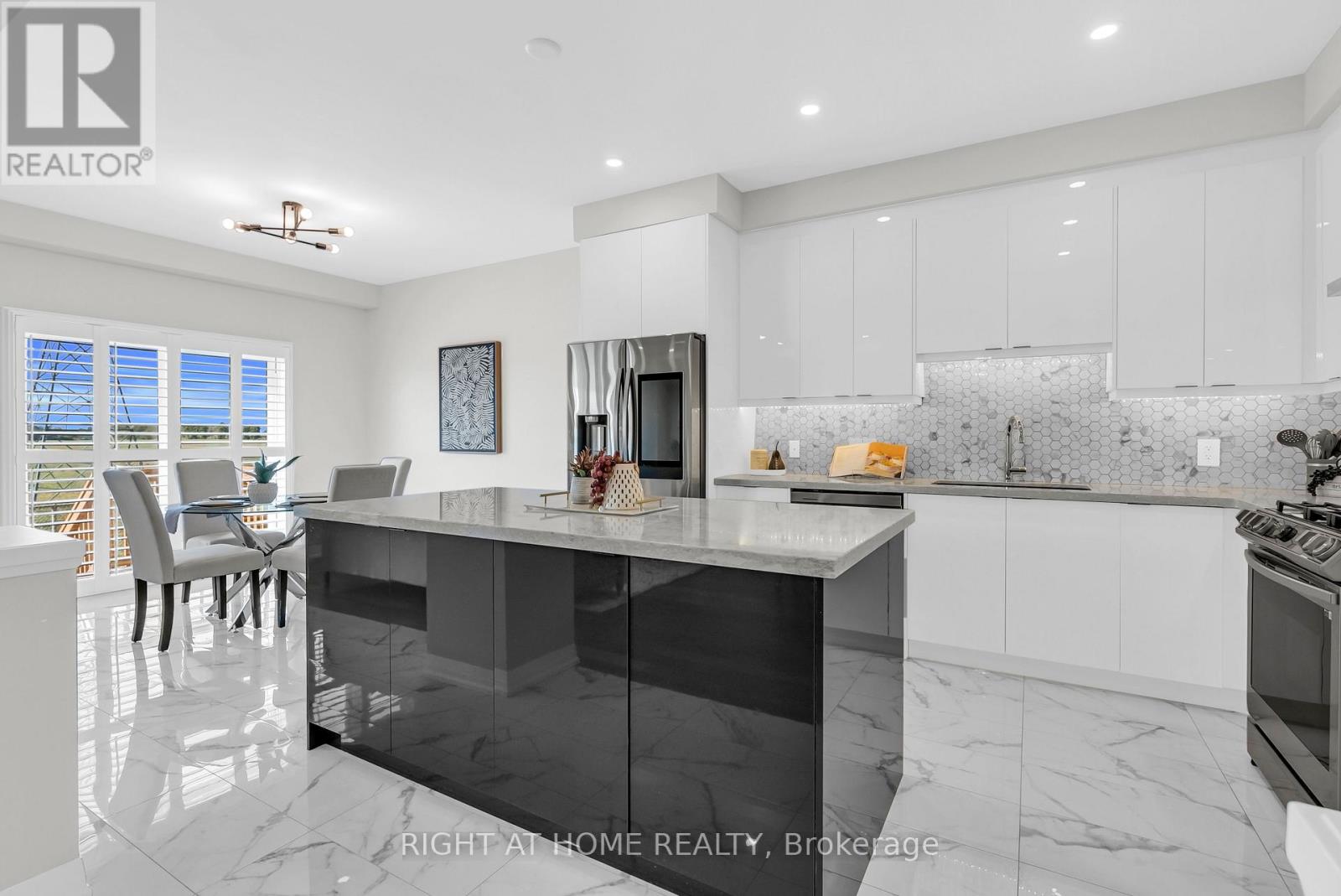 171 Rockledge Drive, Hamilton, Ontario  L0R 1P0 - Photo 12 - X12410644