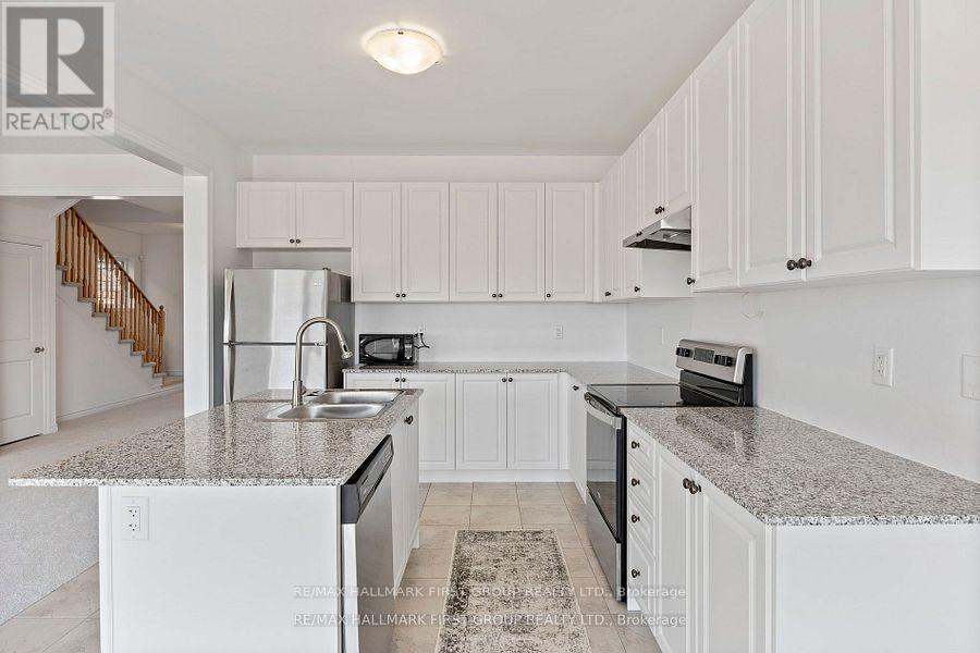 312 Russell Street, Southgate, Ontario  N0C 1B0 - Photo 7 - X12410650