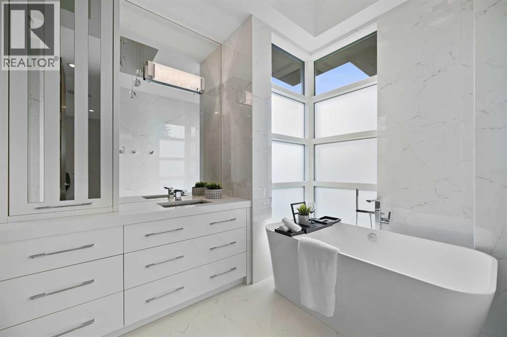 530 Crescent Road Nw, Calgary, Alberta  T2M 4A5 - Photo 30 - A2253643