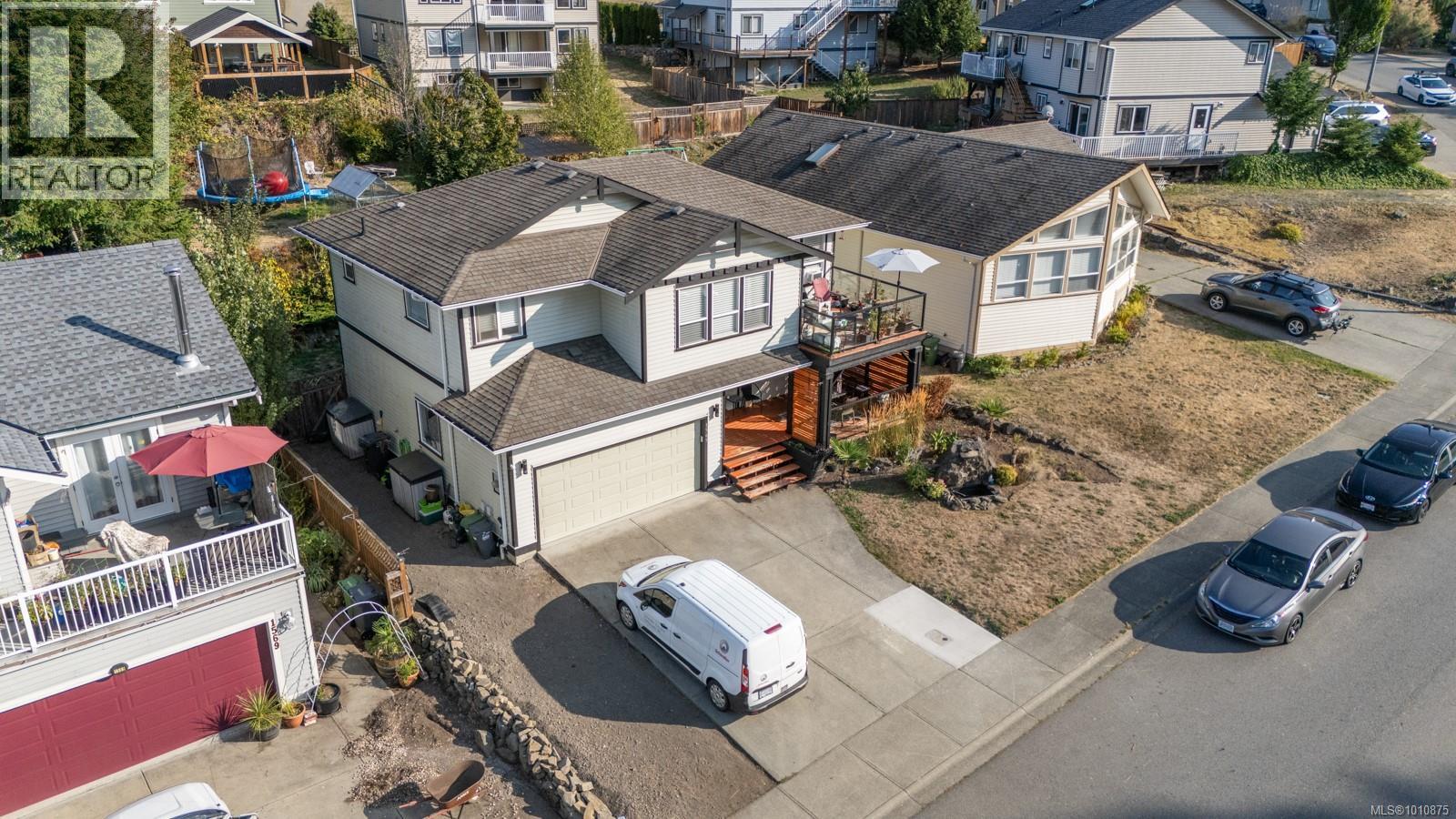 Property at 1565 Nimpkish Pl image 3