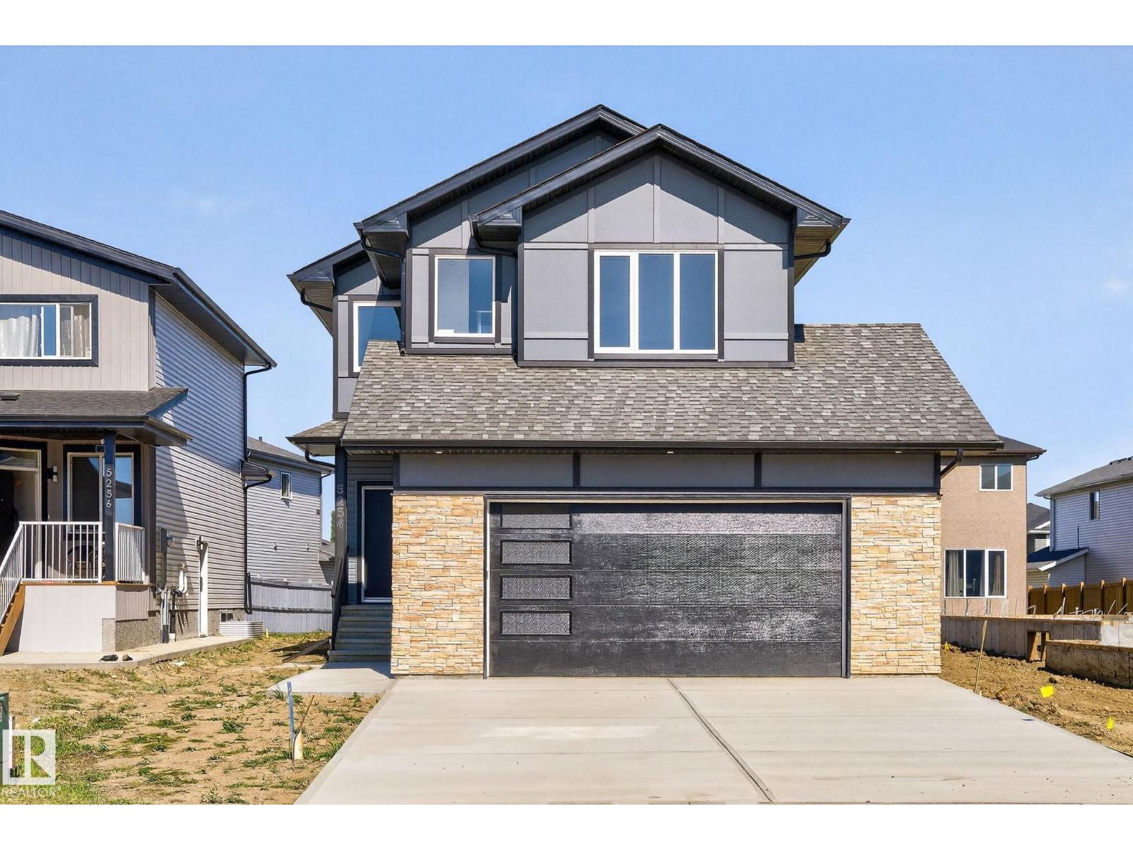 5254 47 AV, Calmar, Alberta