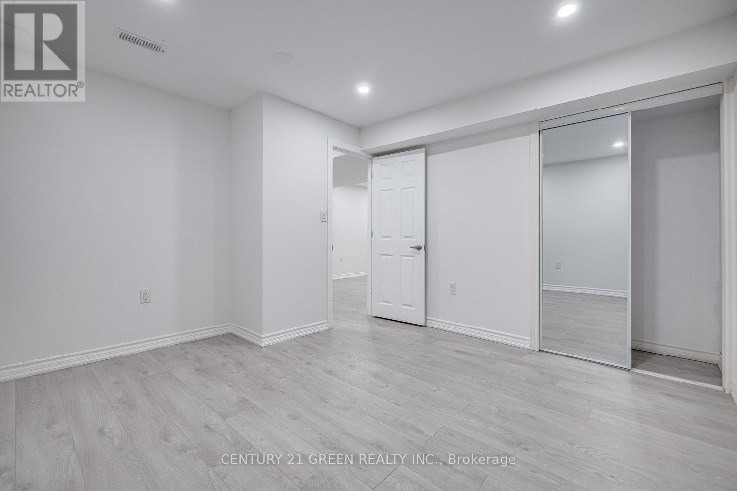 255 Fasken Court, Milton, Ontario  L9T 6S8 - Photo 43 - W12409107