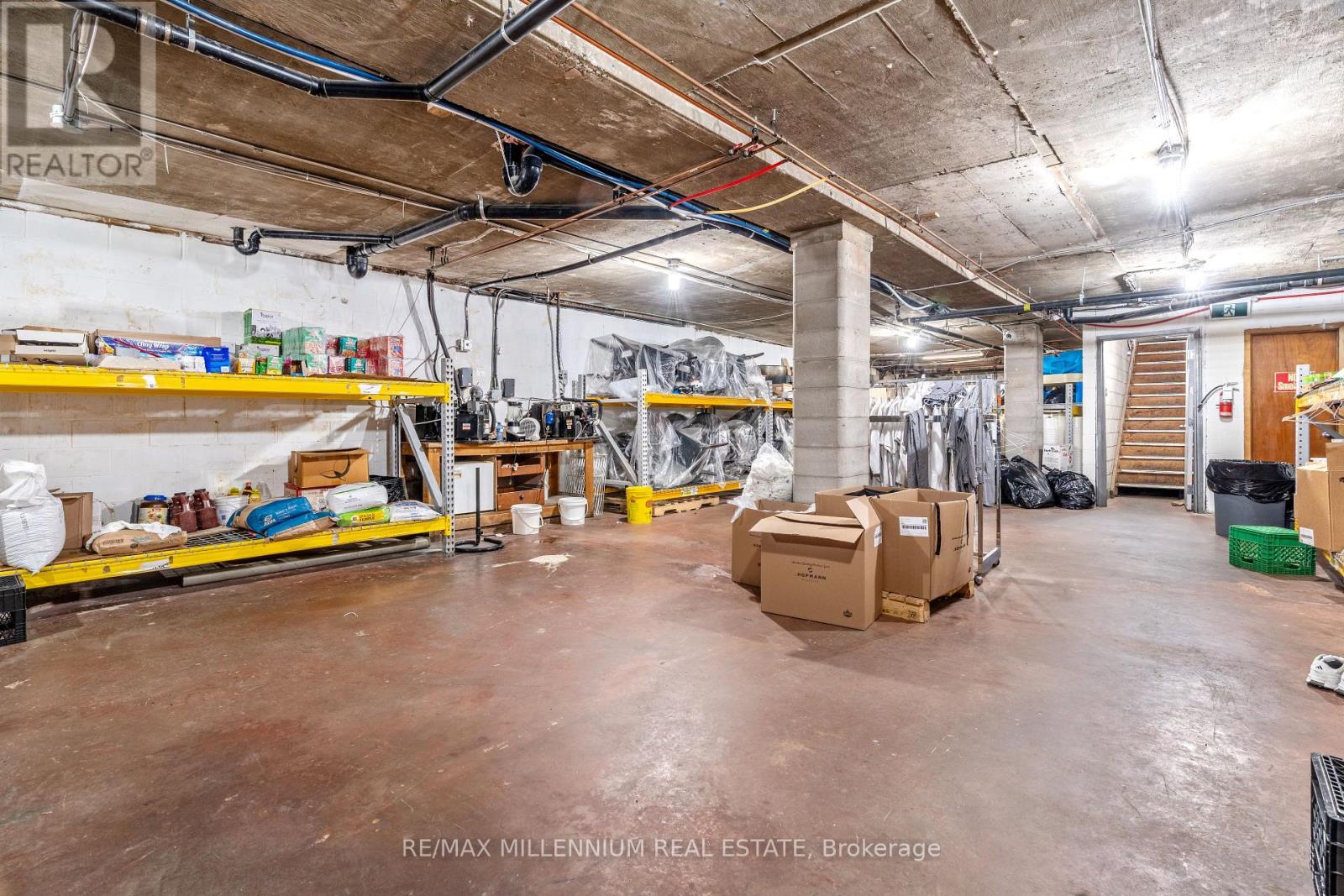 104 Cannon Street E, Hamilton (Beasley), Ontario  L8L 2A3 - Photo 3 - X12408781