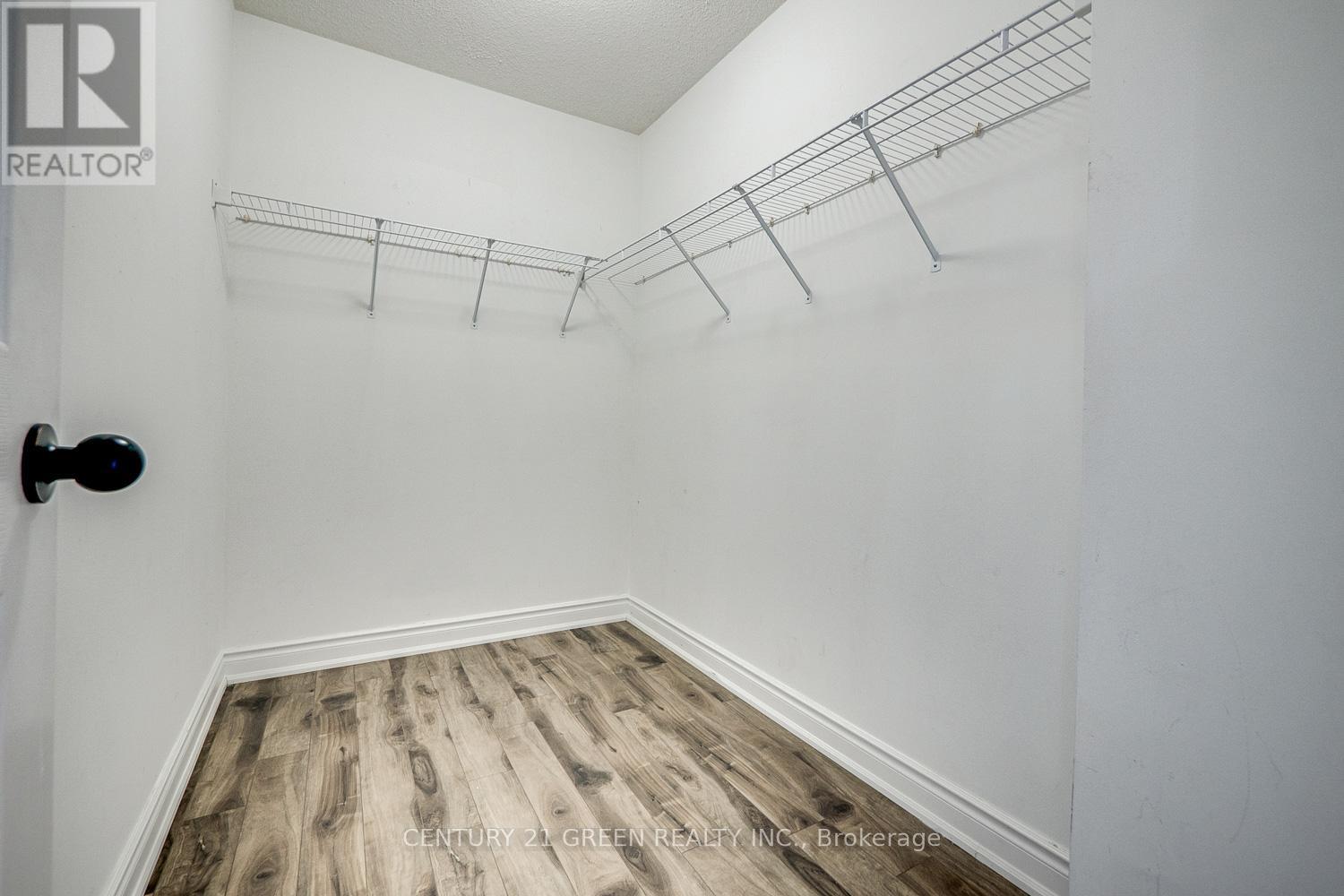 255 Fasken Court, Milton, Ontario  L9T 6S8 - Photo 33 - W12409107