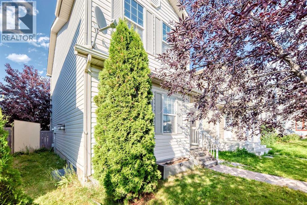 57 Martinvalley Way Ne, Calgary, Alberta  T3J 4A2 - Photo 3 - A2249749
