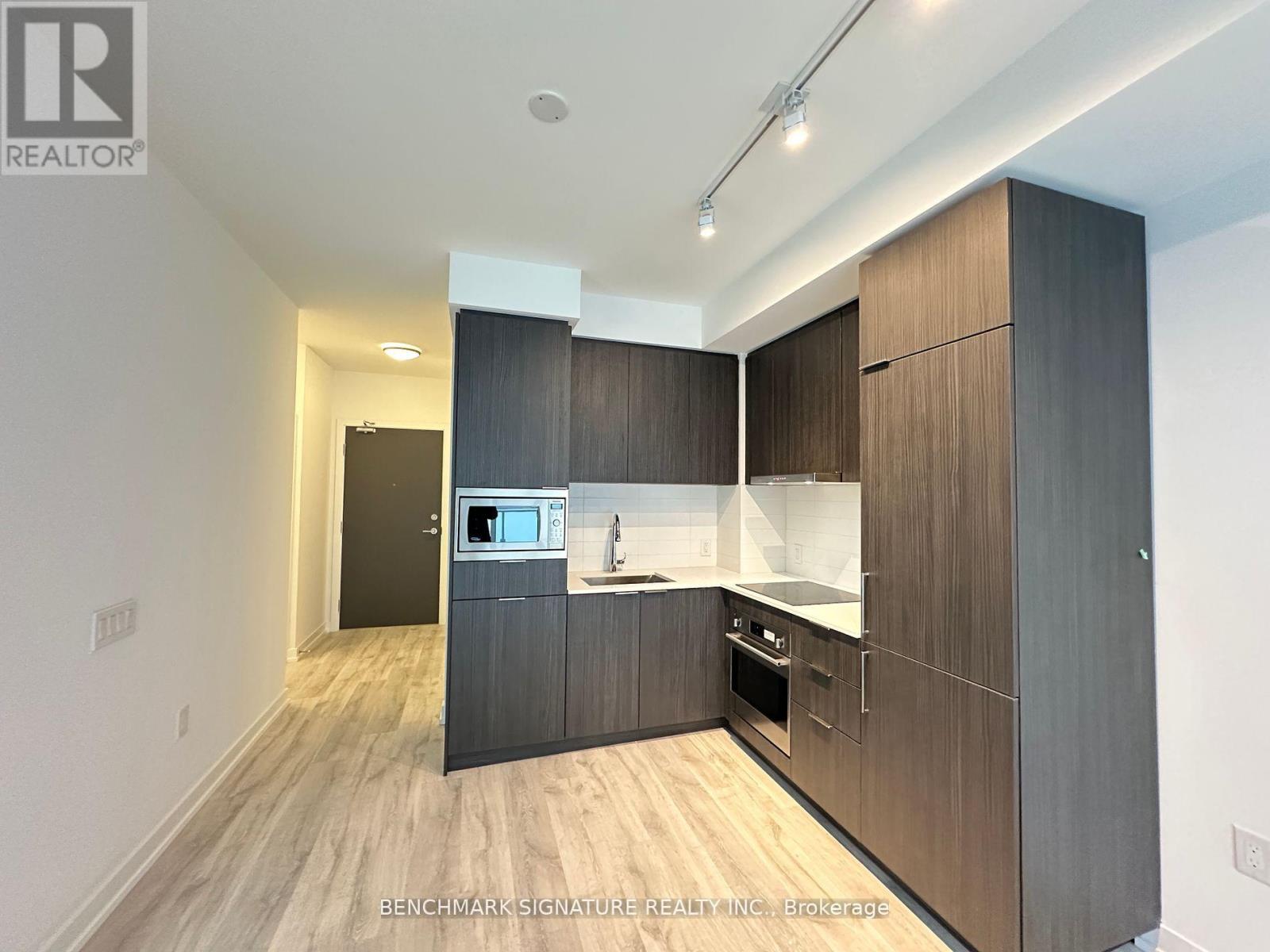 S703 - 8 Olympic Garden Drive, Toronto, Ontario  M2M 0B9 - Photo 6 - C12410727
