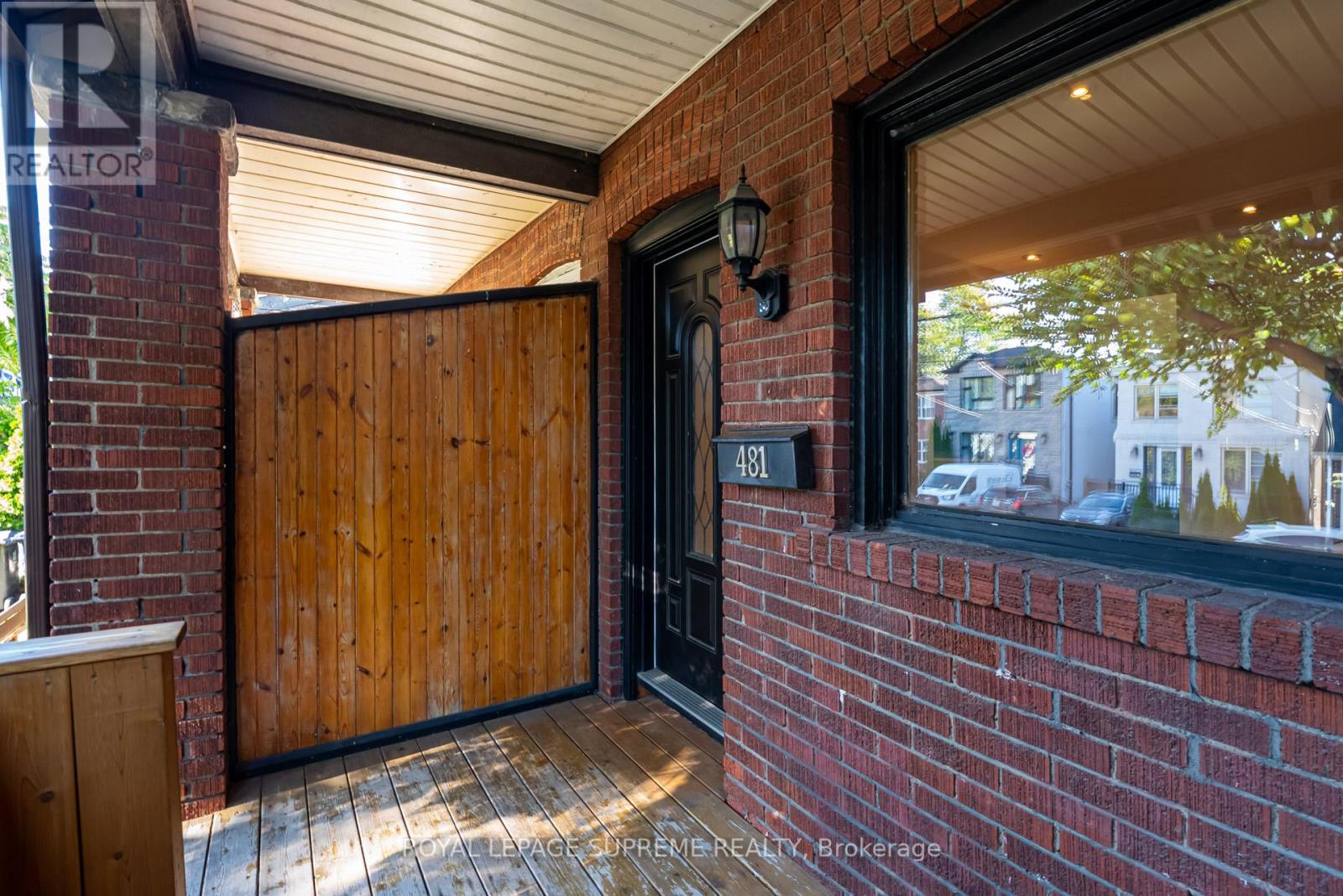 481 Main Street, Toronto, Ontario  M4C 4Y3 - Photo 2 - E12410668