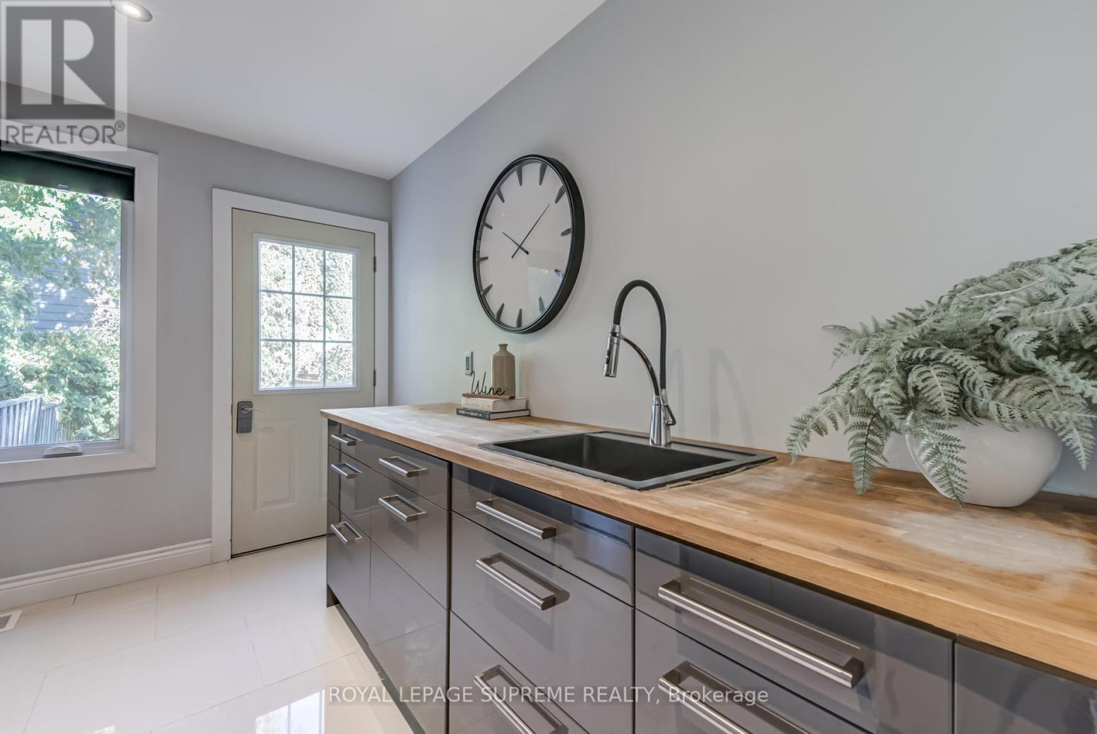 481 Main Street, Toronto, Ontario  M4C 4Y3 - Photo 7 - E12410668