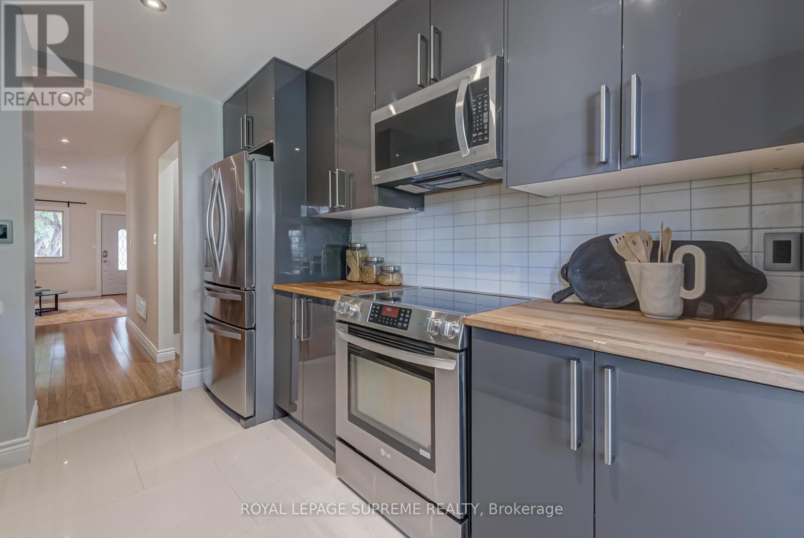 481 Main Street, Toronto, Ontario  M4C 4Y3 - Photo 8 - E12410668