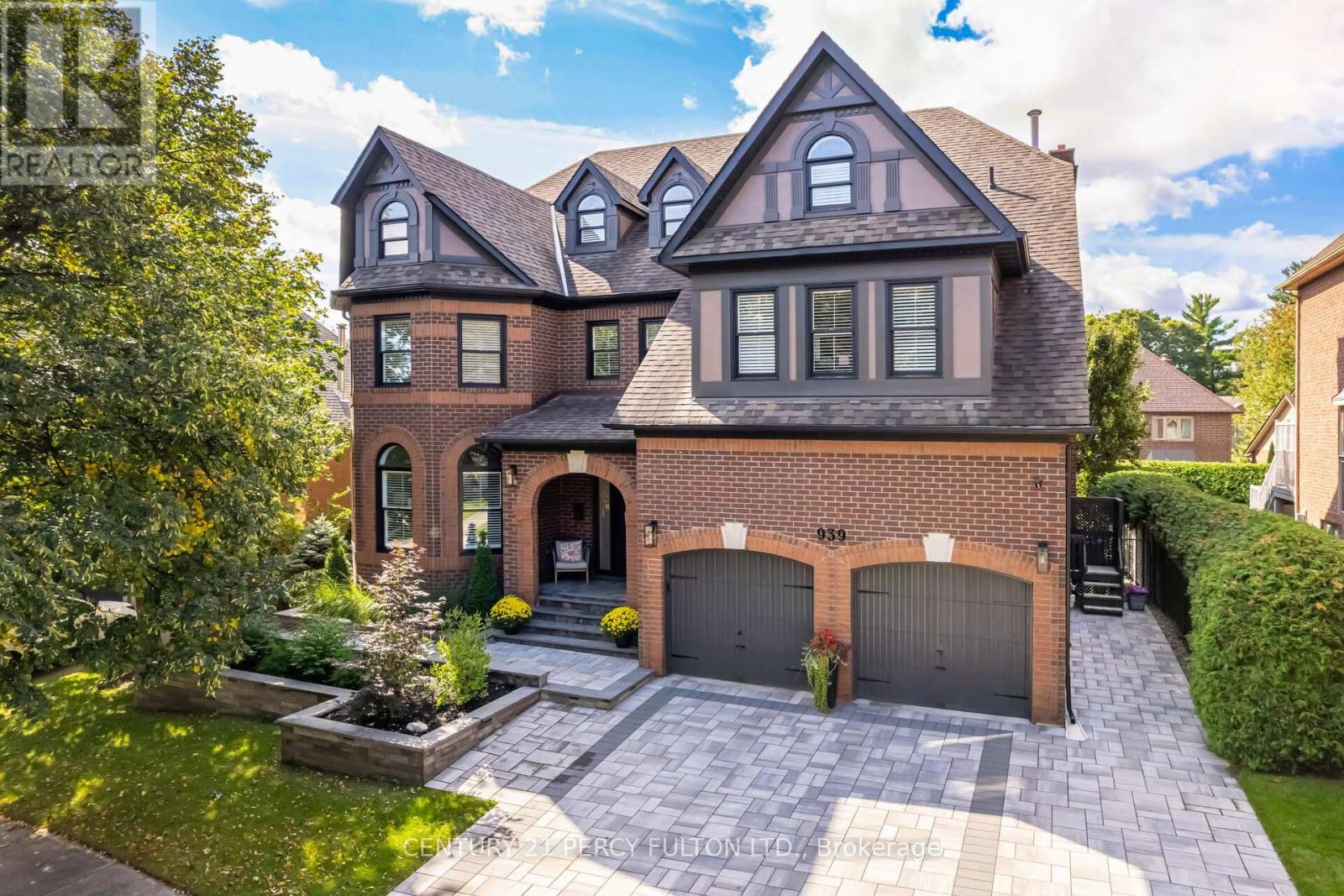 Property at 939 DUNCANNON DRIVE image 1