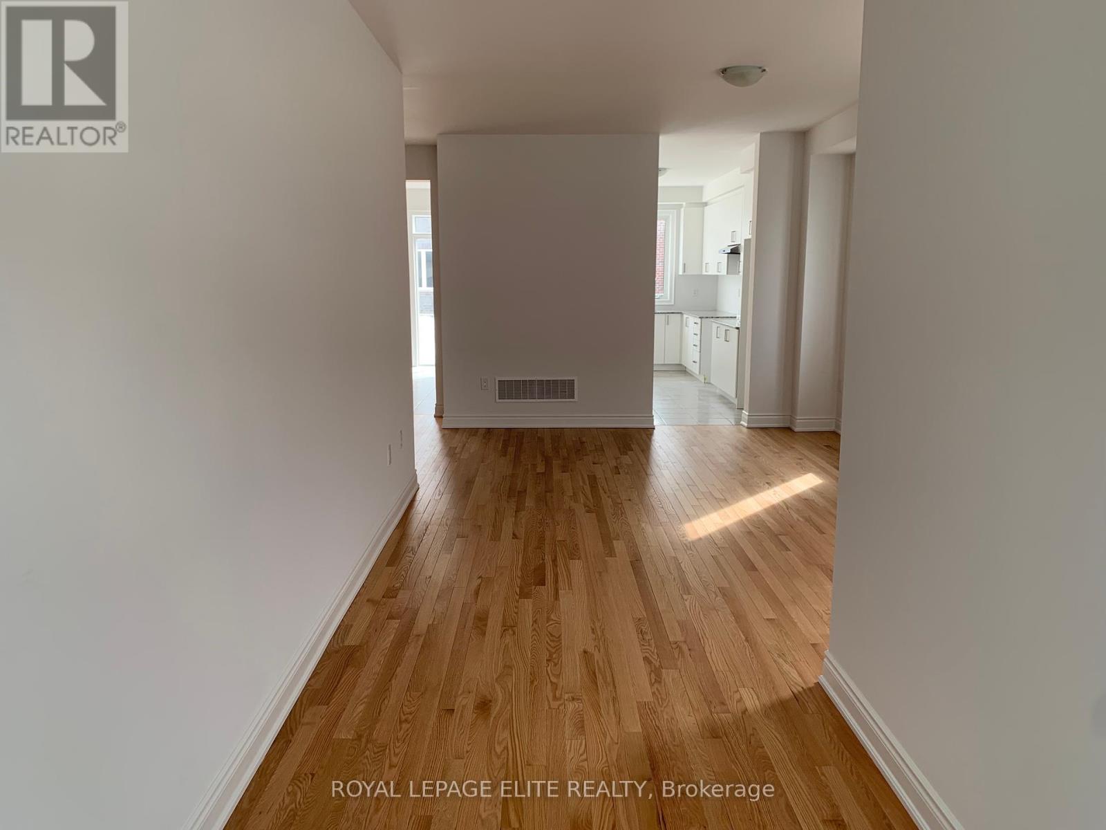 23 Amber Drive, Wasaga Beach, Ontario  L9Z 0R9 - Photo 24 - S12410702
