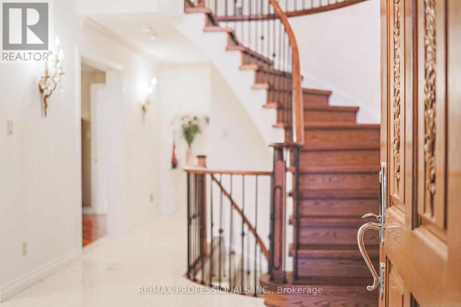4 Neiltree Court, Toronto, Ontario  M9C 5C3 - Photo 1 - W12410689