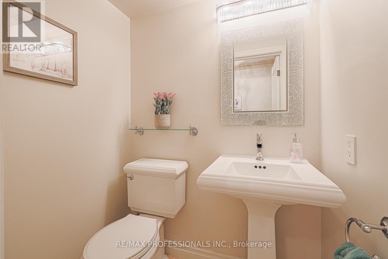 4 Neiltree Court, Toronto, Ontario  M9C 5C3 - Photo 10 - W12410689