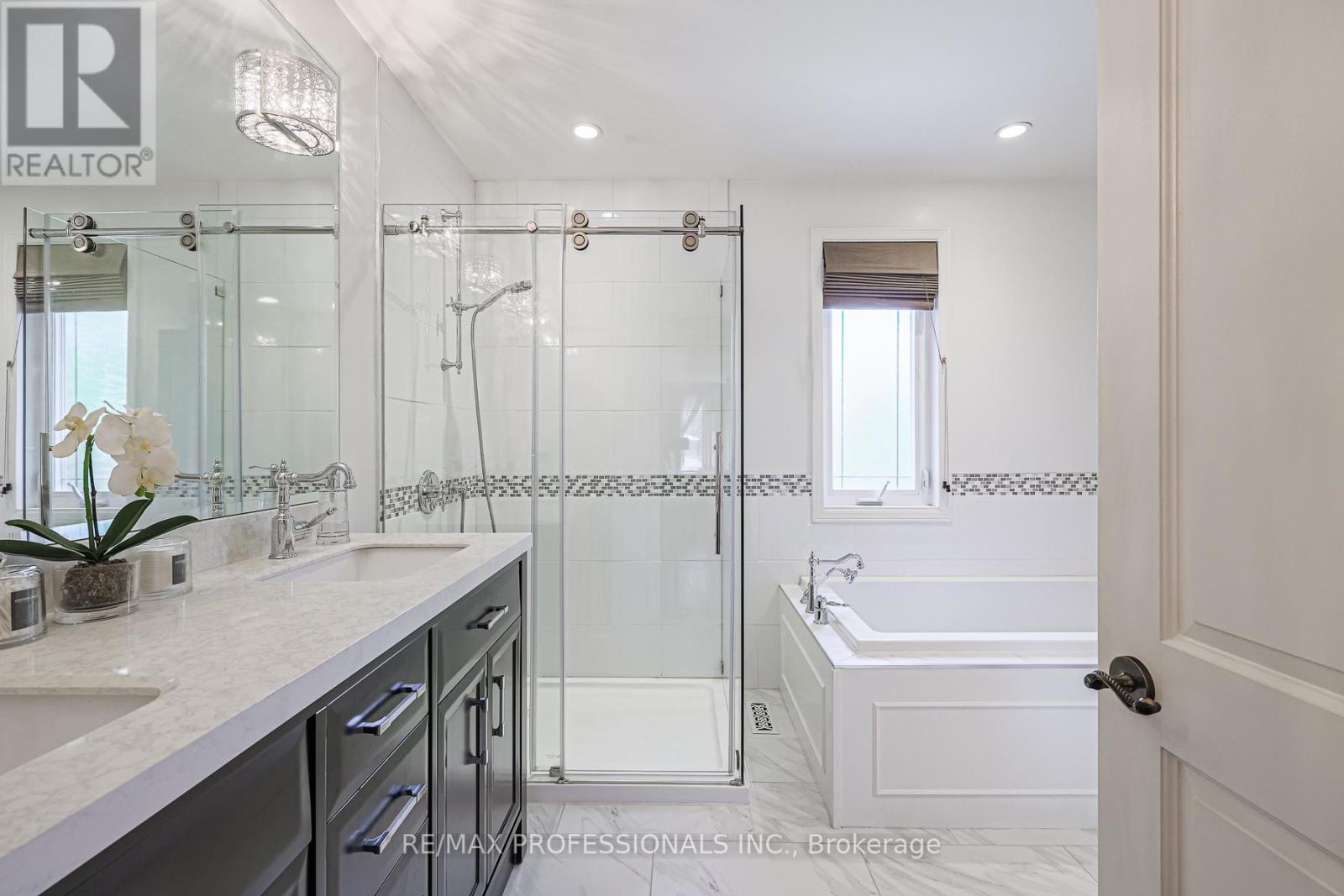4 Neiltree Court, Toronto, Ontario  M9C 5C3 - Photo 25 - W12410689