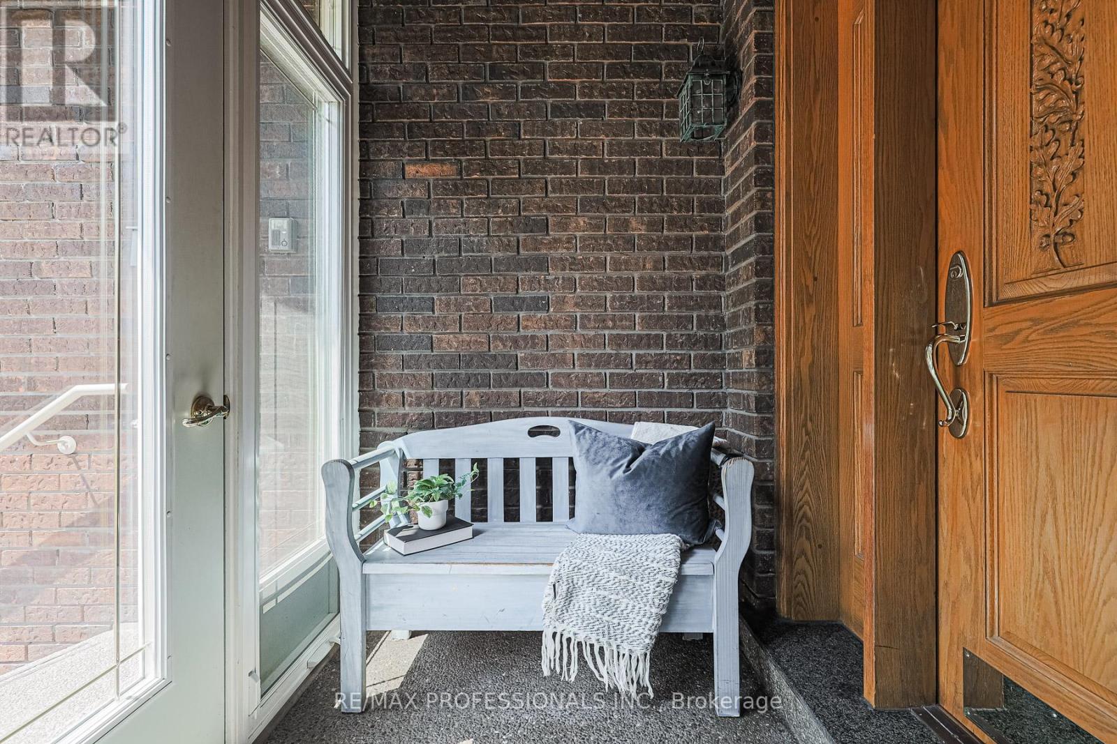 4 Neiltree Court, Toronto, Ontario  M9C 5C3 - Photo 3 - W12410689