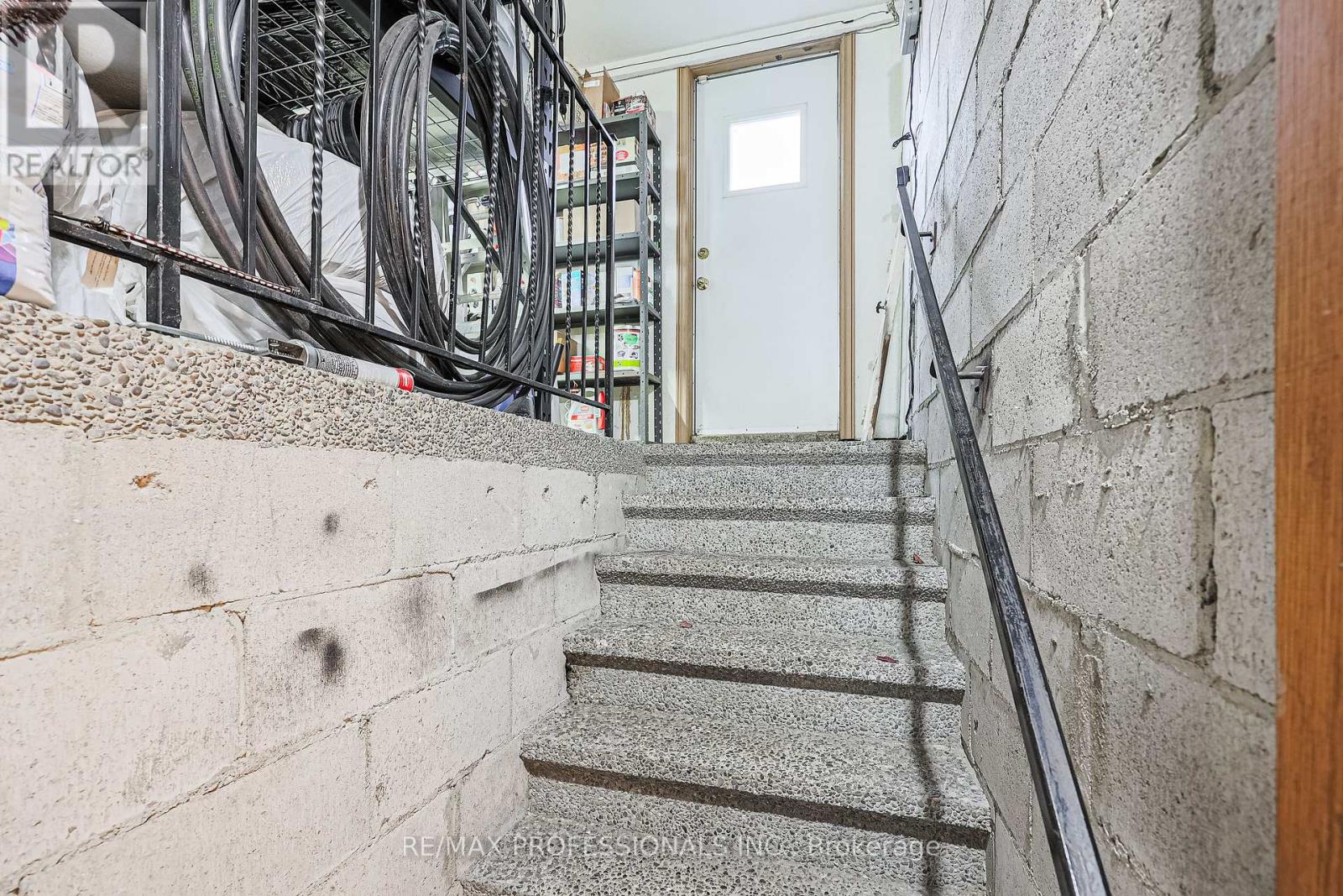 4 Neiltree Court, Toronto, Ontario  M9C 5C3 - Photo 42 - W12410689