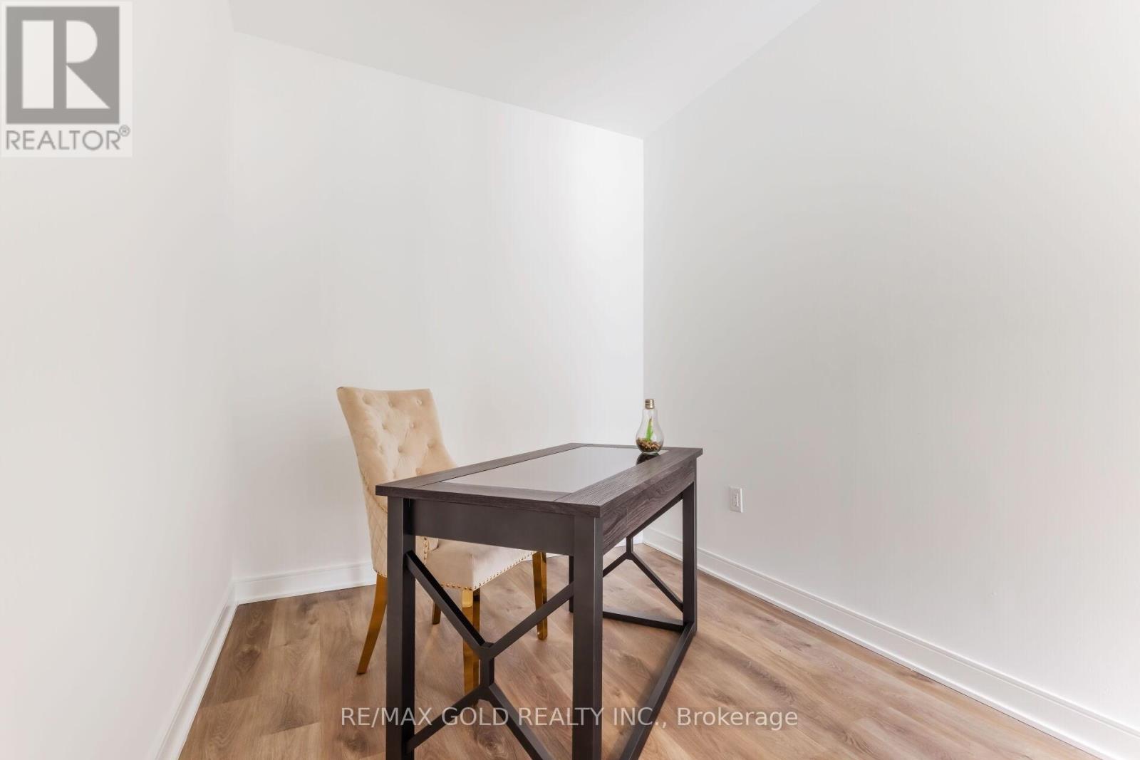716 - 86 Dundas Street E, Mississauga, Ontario  L5A 0B1 - Photo 17 - W12410691