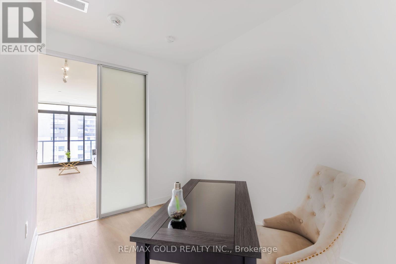 716 - 86 Dundas Street E, Mississauga, Ontario  L5A 0B1 - Photo 19 - W12410691