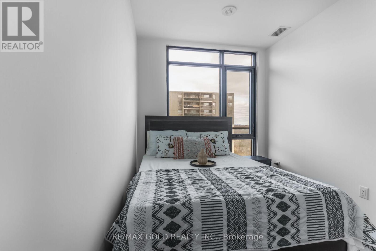 716 - 86 Dundas Street E, Mississauga, Ontario  L5A 0B1 - Photo 26 - W12410691