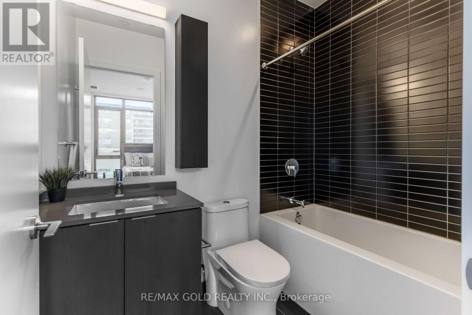 716 - 86 Dundas Street E, Mississauga, Ontario  L5A 0B1 - Photo 28 - W12410691