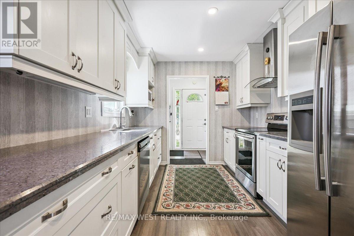 5019 Brady Avenue, Burlington, Ontario  L7L 3X5 - Photo 4 - W12410715