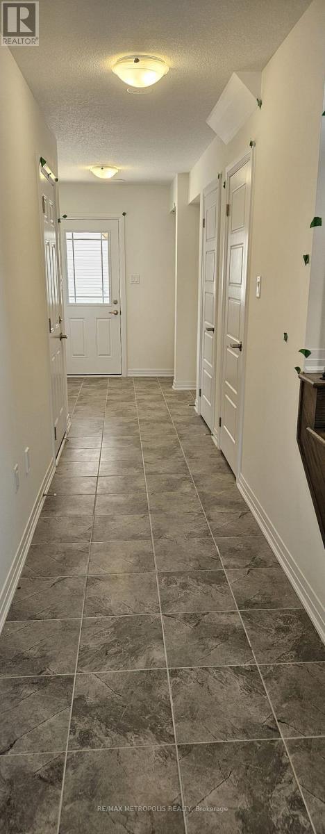 192 Gillespie Drive, Brant, Ontario  N3T 0W3 - Photo 6 - X12410675