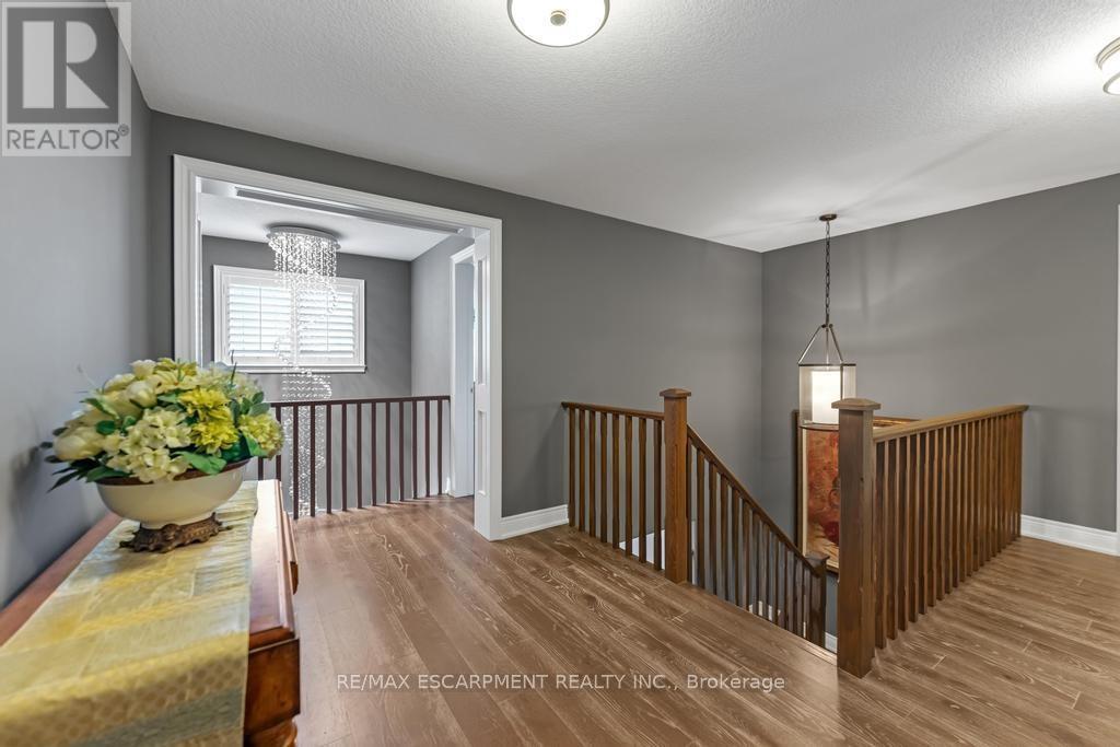 236 Mother's Street, Hamilton, Ontario  L9B 0E1 - Photo 21 - X12410703