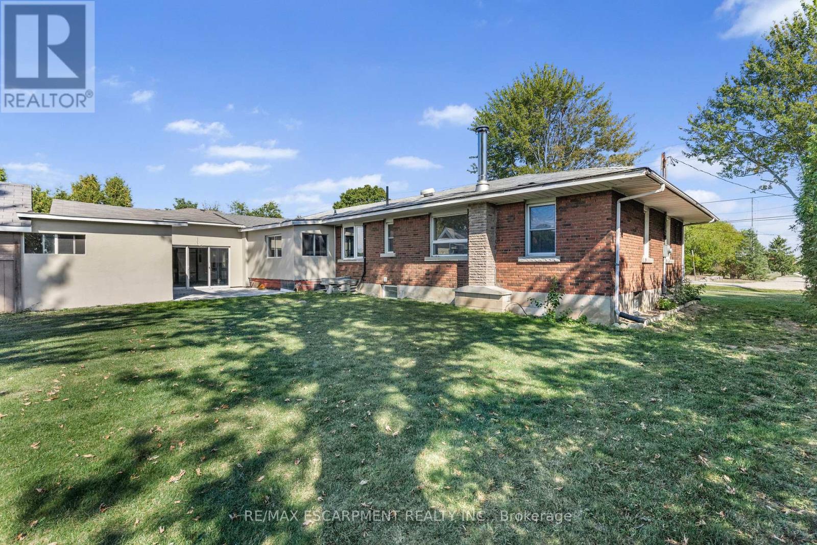 585 Fifth Road E, Hamilton, Ontario  L8J 3K9 - Photo 40 - X12410718