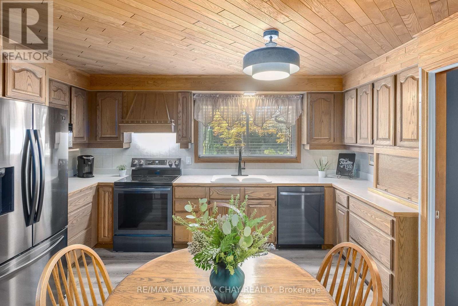 1009 Fairbairn Street, Peterborough, Ontario  K9K 1C1 - Photo 12 - X12410719