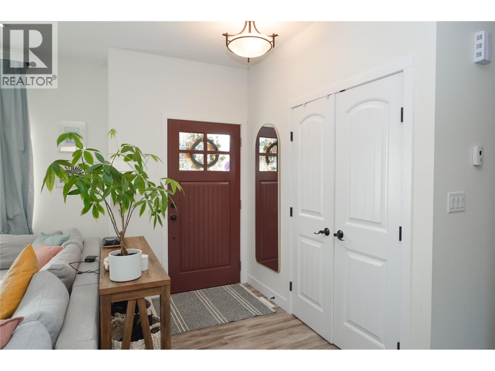 10126 Rand Street, Summerland, British Columbia  V0H 1Z5 - Photo 6 - 10363351