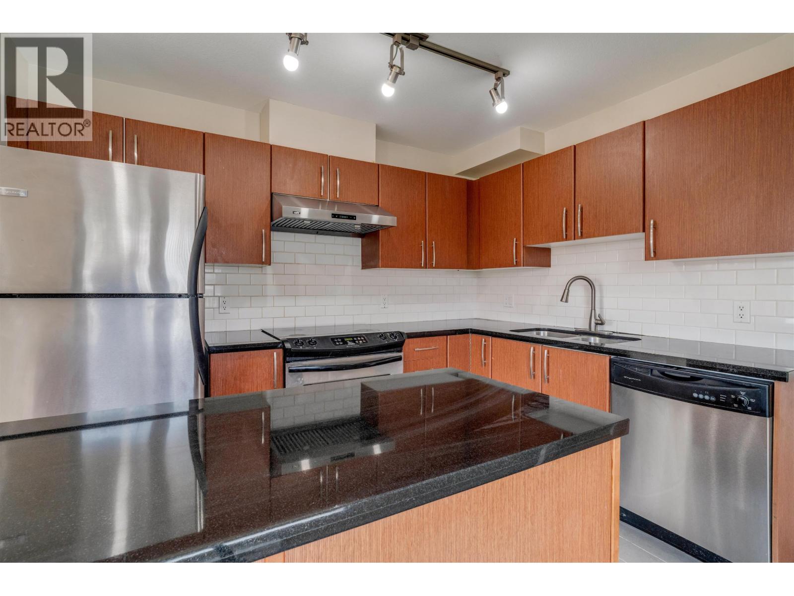 402 7339 Macpherson Avenue, Burnaby, British Columbia  V5J 0B1 - Photo 13 - R3048967