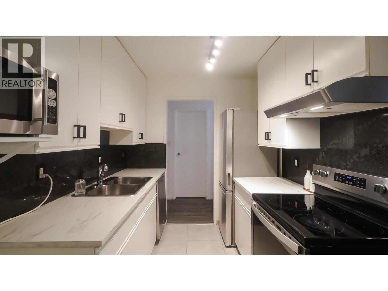214 5340 Hastings Street, Burnaby, British Columbia  V5B 1R1 - Photo 10 - R3049162