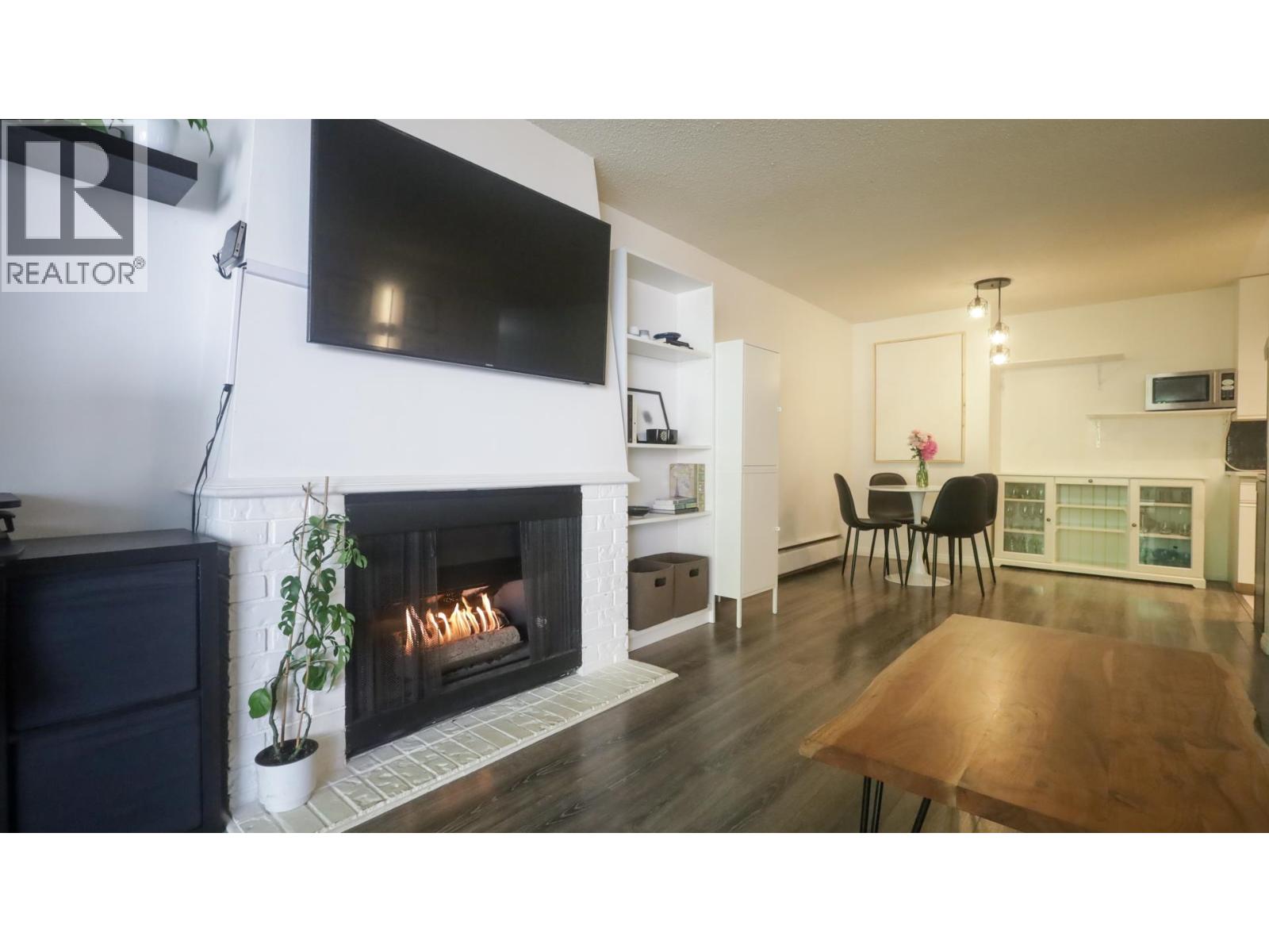 214 5340 Hastings Street, Burnaby, British Columbia  V5B 1R1 - Photo 2 - R3049162