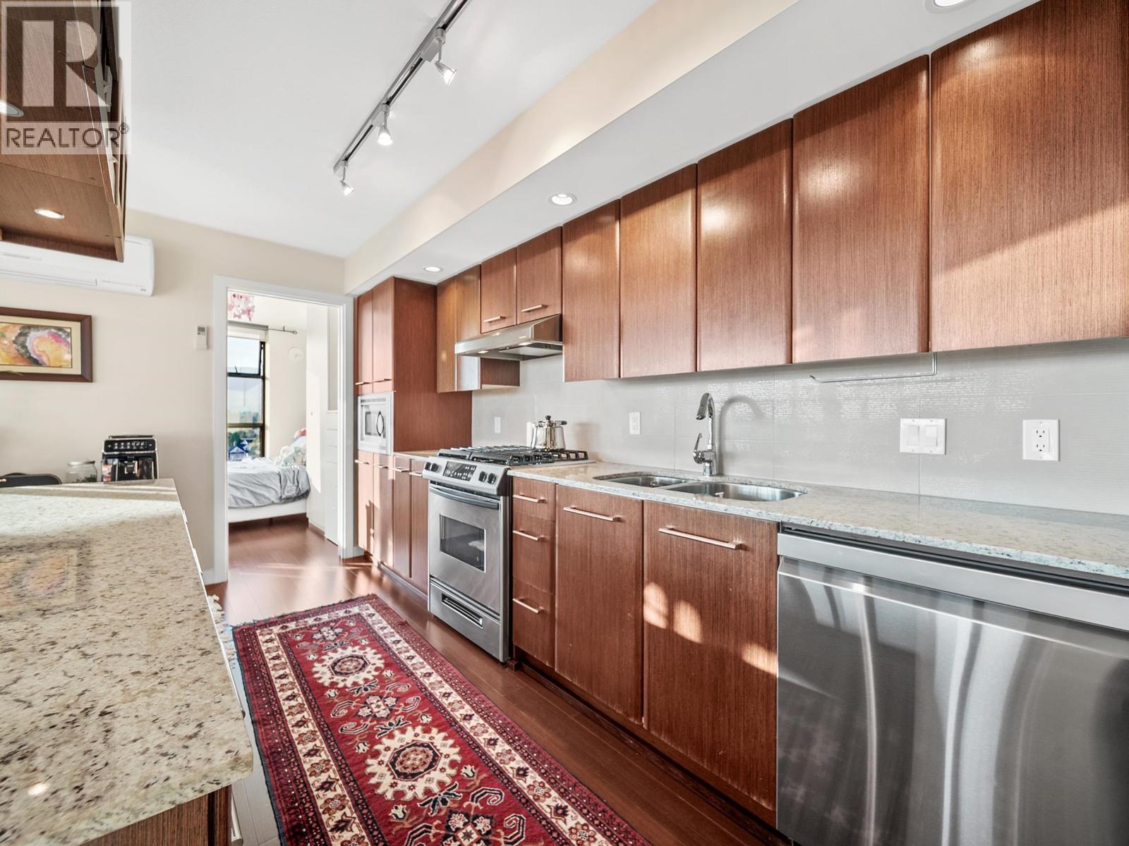 805 683 W Victoria Park, North Vancouver, British Columbia  V7M 0A2 - Photo 15 - R3049210