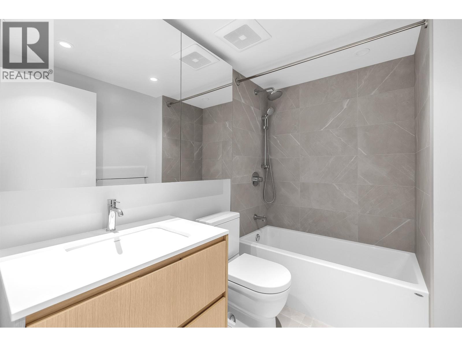 614 1500 Fern Street, North Vancouver, British Columbia  V7J 0E6 - Photo 17 - R3049241