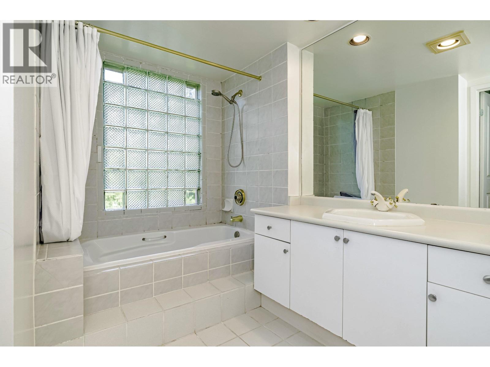 1503 545 Austin Avenue, Coquitlam, British Columbia  V3K 6R4 - Photo 18 - R3049245