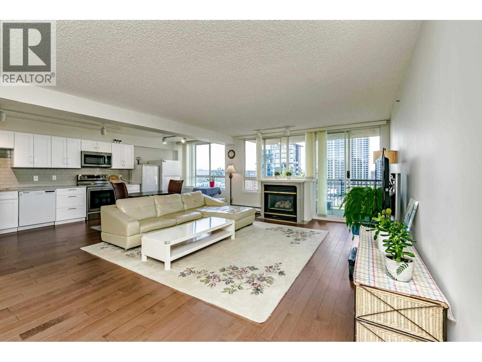 1503 545 Austin Avenue, Coquitlam, British Columbia  V3K 6R4 - Photo 2 - R3049245