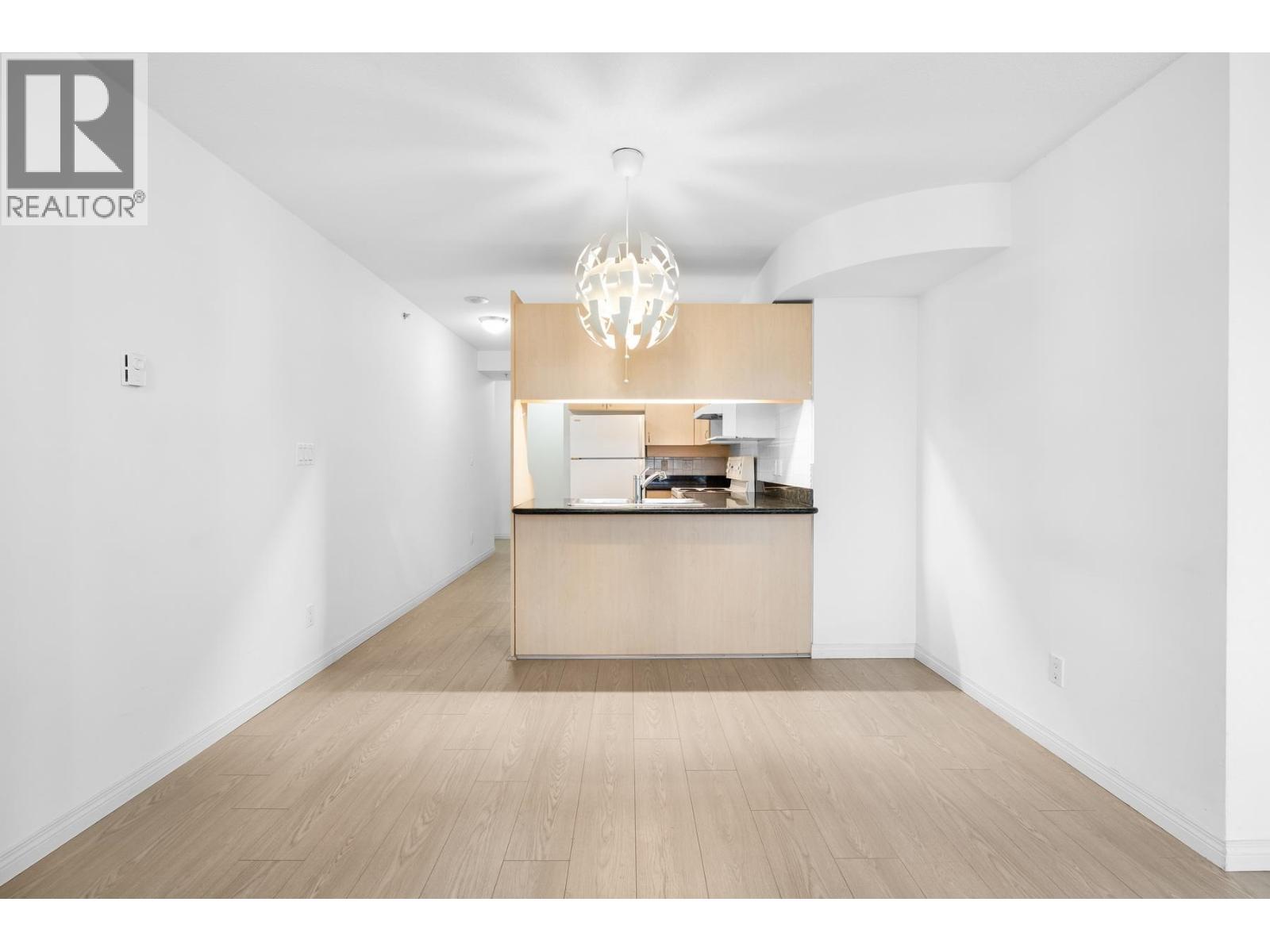 603 6611 Cooney Road, Richmond, British Columbia  V6Y 4C5 - Photo 3 - R3049282