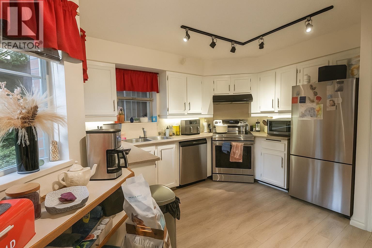 118 12 K De K Court, New Westminster, British Columbia  V3M 6C5 - Photo 7 - R3049304
