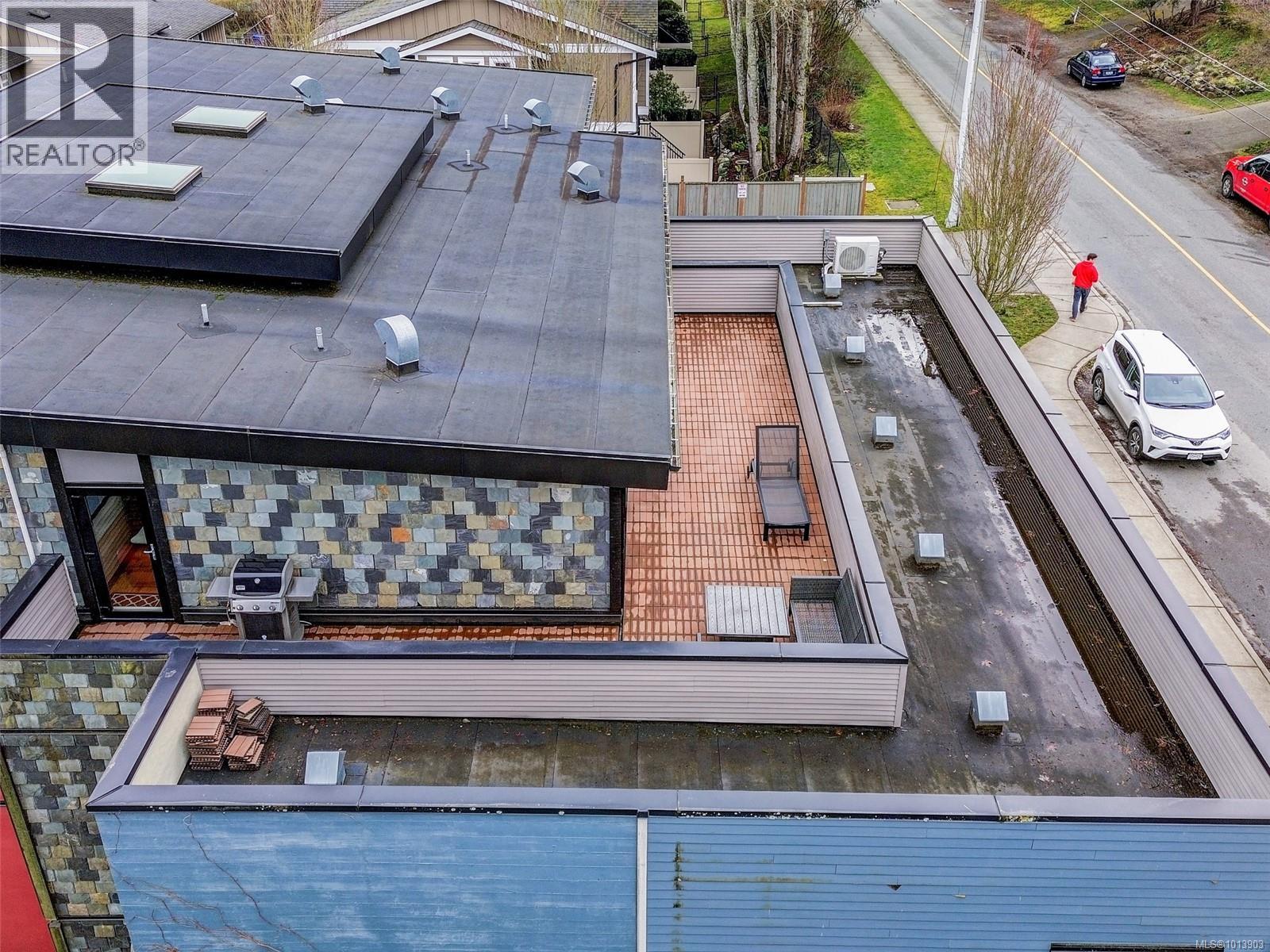 302 6981 East Saanich Rd, Central Saanich, British Columbia V8Z 5Z2 - Photo 31 - 1013903