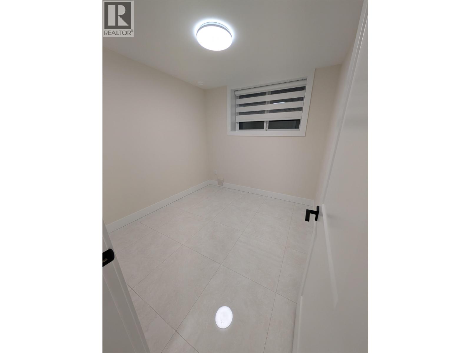 Basement-6536 Imperial Street Street, Burnaby, British Columbia  V5E 1M8 - Photo 4 - R3049321