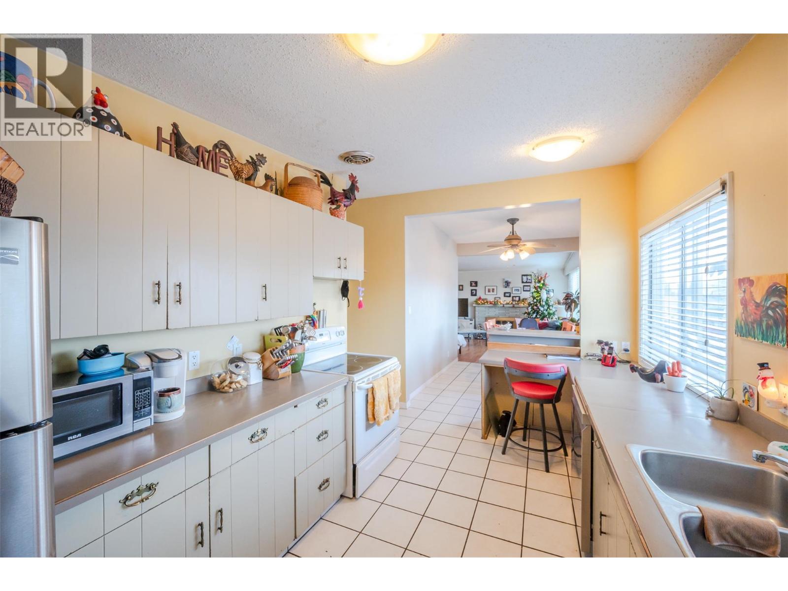 1467 Carmi Drive, Penticton, British Columbia  V2A 4R9 - Photo 4 - 10363279