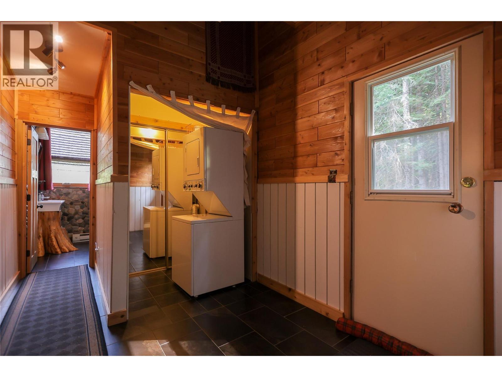 317 Fir Street, Ymir, British Columbia  V0G 2K0 - Photo 18 - 10363330